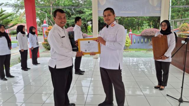 20241204 Pegawai terbaik Zudi 2